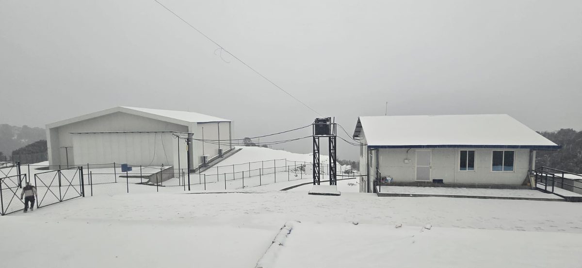 Himalayan maturation warehouse in snow, Solukhumbu